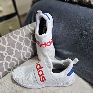 adidas Men’s White Slip-On Sneakers with Red Logo and Blue Heel Tab